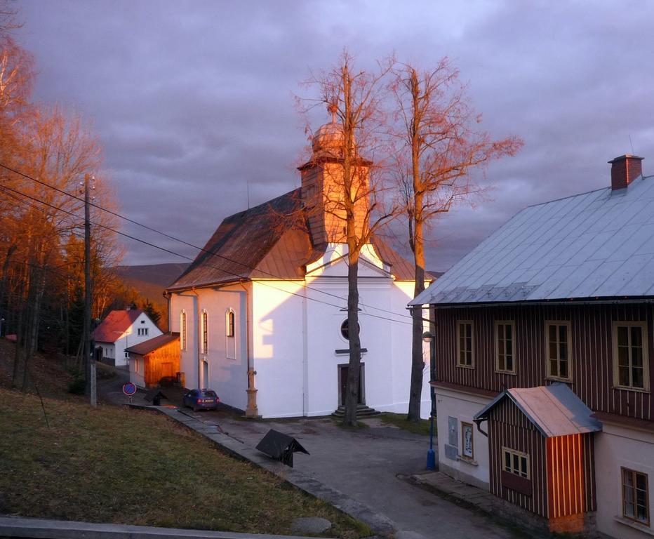 Гостевой дом Na Zvonici Пасеки-над-Йизероу Экстерьер фото